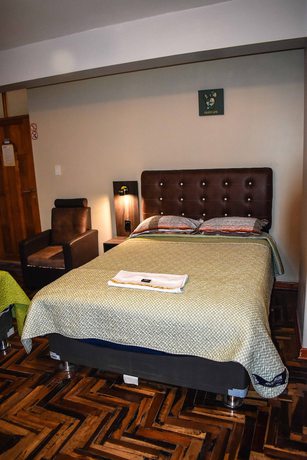 Imagen de la habitación del Hotel Sue&ntilde;os Dorados. Foto 14