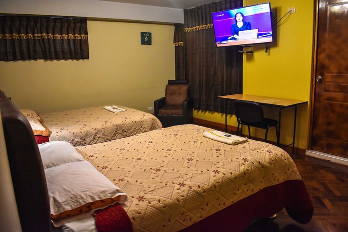 Imagen de la habitación del Hotel Sue&ntilde;os Dorados. Foto 17