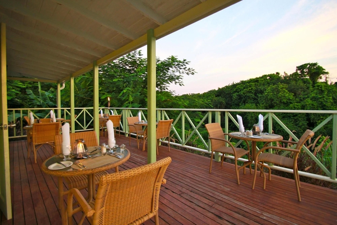 Imagen del bar/restaurante del Hotel Sugar Cane Club and Spa - Adults Only. Foto 5