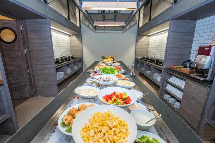 Imagen del bar/restaurante del Hotel Sugar Marina Resort - Cliffhanger. Foto 8