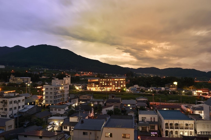 Imagen de los exteriores del Hotel Suimeikan, Yamanouchi. Foto 8