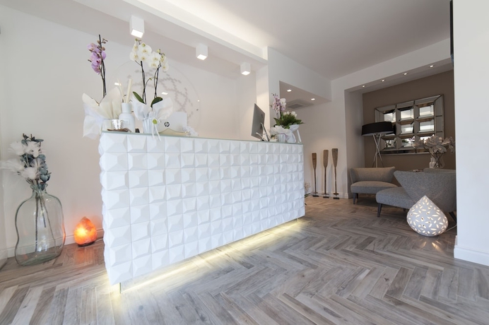 Imagen de los interiores del Hotel Suimi's. Foto 17