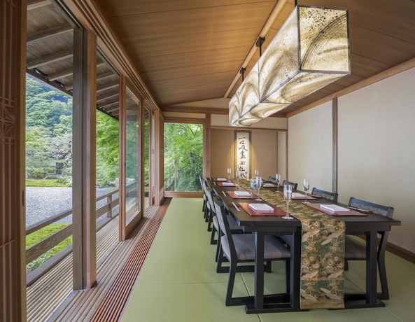 Imagen del bar/restaurante del Hotel Suiran, A Luxury Collection , Kyoto. Foto 3