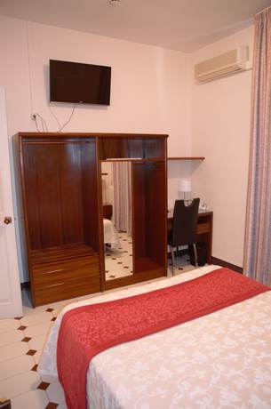 Imagen de la habitación del Hotel Suis. Foto 12