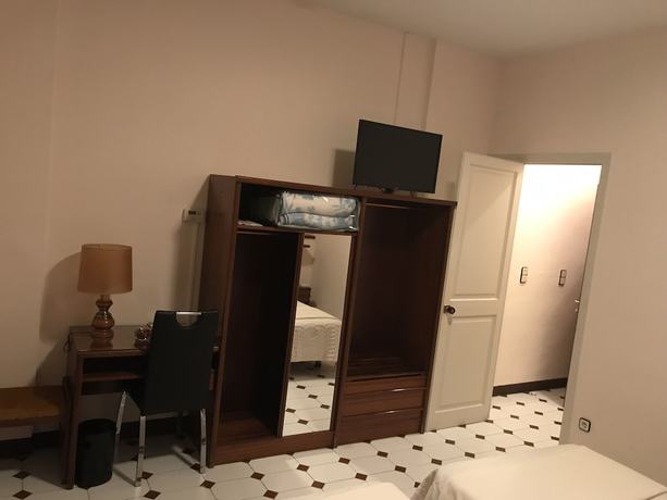 Imagen de la habitación del Hotel Suis. Foto 13