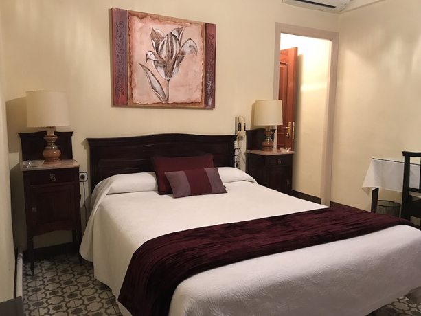 Imagen de la habitación del Hotel Suis. Foto 18