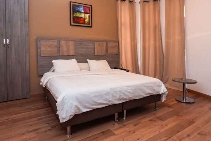 Imagen de la habitación del Hotel Suisse, Alger Centro. Foto 2