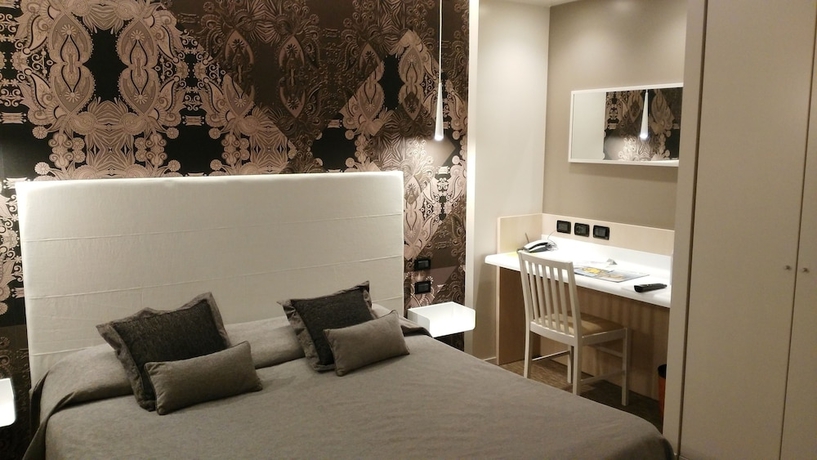 Imagen de la habitación del Hotel Suisse Bellevue. Foto 8