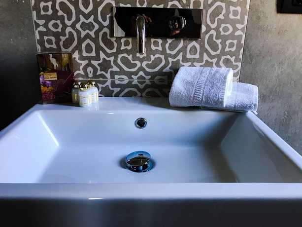 Imagen de la habitación del Hotel Suisse Bellevue. Foto 15