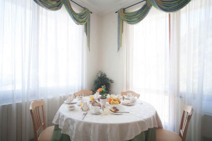 Imagen del bar/restaurante del Hotel Suisse Bellevue. Foto 5