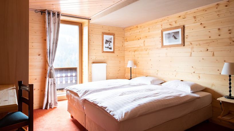 Imagen de la habitación del Hotel Suisse, Champ&eacute;ry. Foto 4