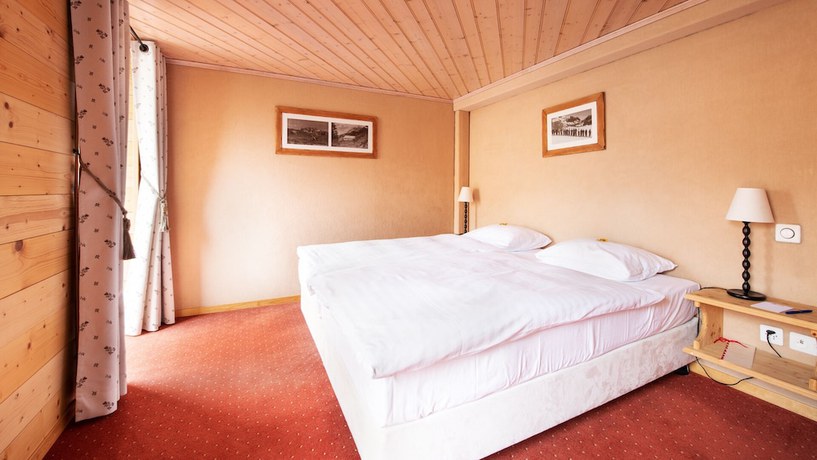 Imagen de la habitación del Hotel Suisse, Champ&eacute;ry. Foto 9