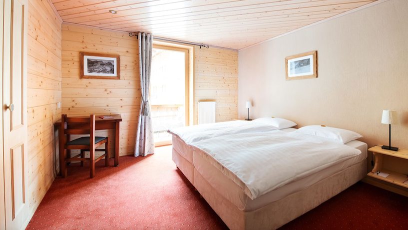 Imagen de la habitación del Hotel Suisse, Champ&eacute;ry. Foto 11