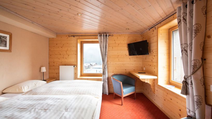 Imagen de la habitación del Hotel Suisse, Champ&eacute;ry. Foto 14