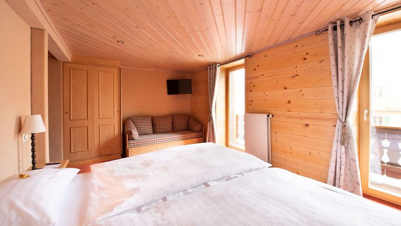 Imagen de la habitación del Hotel Suisse, Champ&eacute;ry. Foto 16