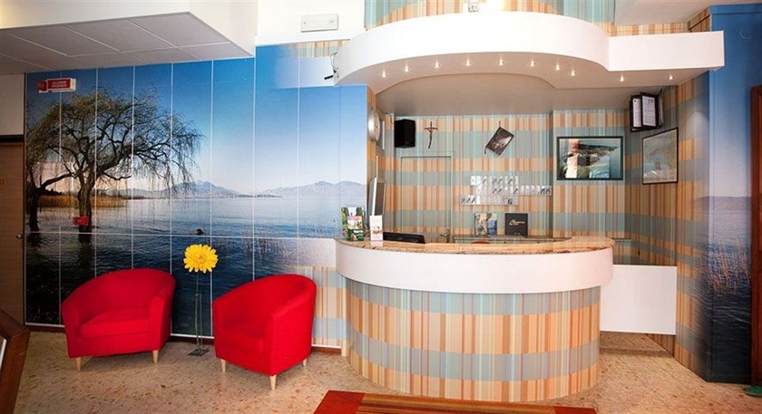 Imagen de los interiores del Hotel Suisse, Colombare. Foto 9