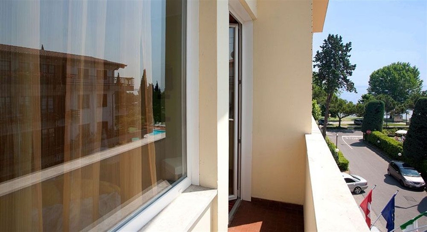 Imagen de la habitación del Hotel Suisse, Colombare. Foto 8