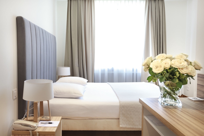 Imagen de la habitación del Hotel Suisse, Ginebra. Foto 9