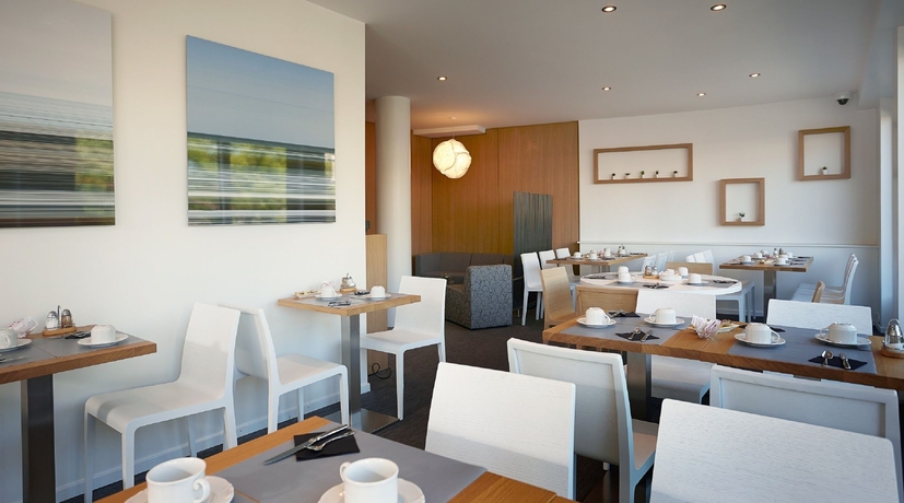 Imagen del bar/restaurante del Hotel Suisse, Ginebra. Foto 2