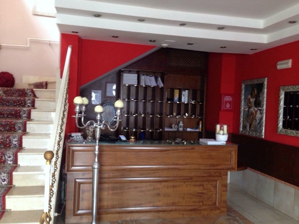 Imagen de los interiores del Hotel Suisse, Lago Patria. Foto 18