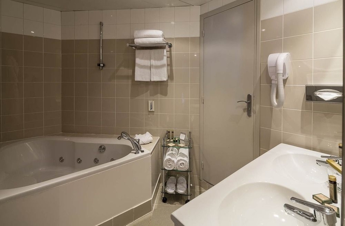 Imagen de la habitación del Hotel Suisse, Niza. Foto 6