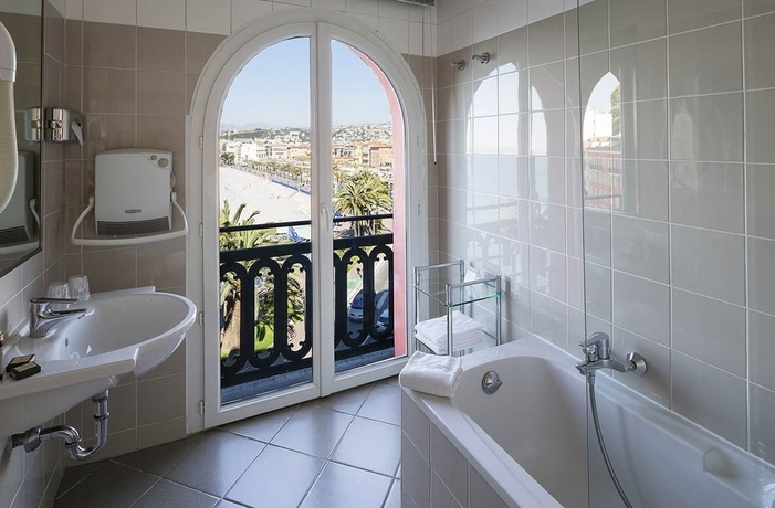 Imagen de la habitación del Hotel Suisse, Niza. Foto 10
