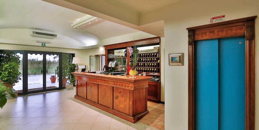 Imagen de los interiores del Hotel Suisse, Pietrasanta. Foto 17