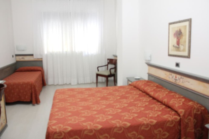Imagen de la habitación del Hotel Suisse, Pietrasanta. Foto 8