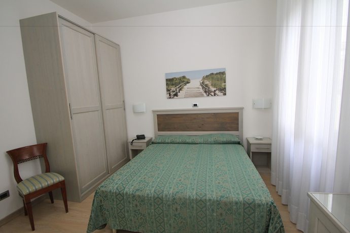 Imagen de la habitación del Hotel Suisse, Pietrasanta. Foto 13