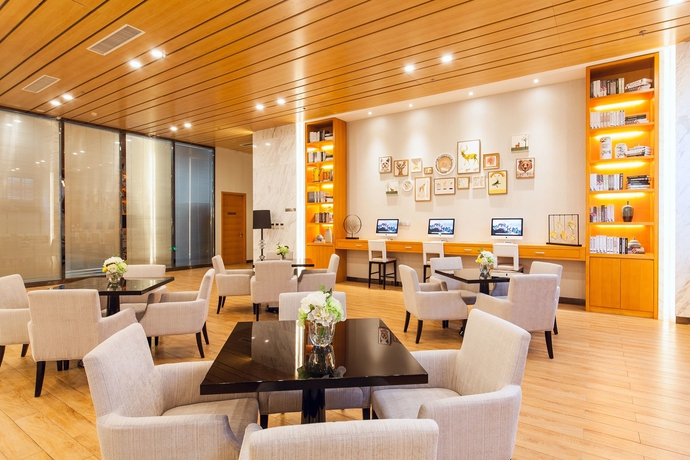 Imagen general del Hotel Suisse Place Residence Cmctaizhou. Foto 3