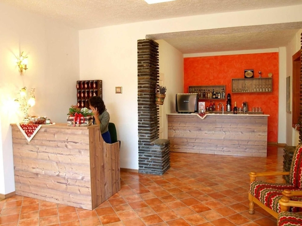 Imagen de los interiores del Hotel Suisse, San Martino di Castrozza. Foto 18