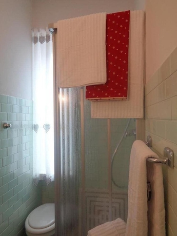 Imagen de la habitación del Hotel Suisse, San Martino di Castrozza. Foto 16