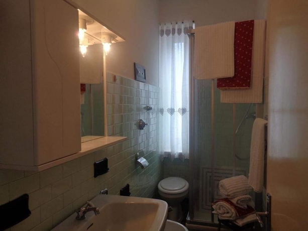 Imagen de la habitación del Hotel Suisse, San Martino di Castrozza. Foto 17