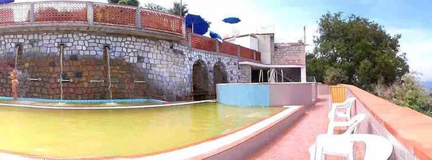 Imagen de la piscina del Hotel Suisse Thermal Village. Foto 13