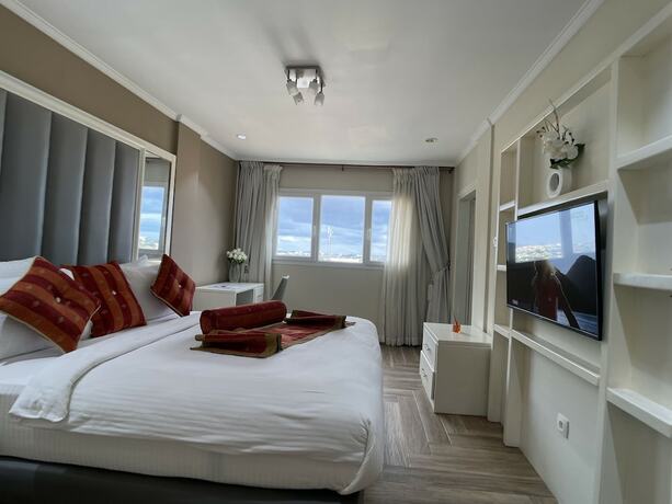 Imagen de la habitación del Hotel Suita. Foto 18