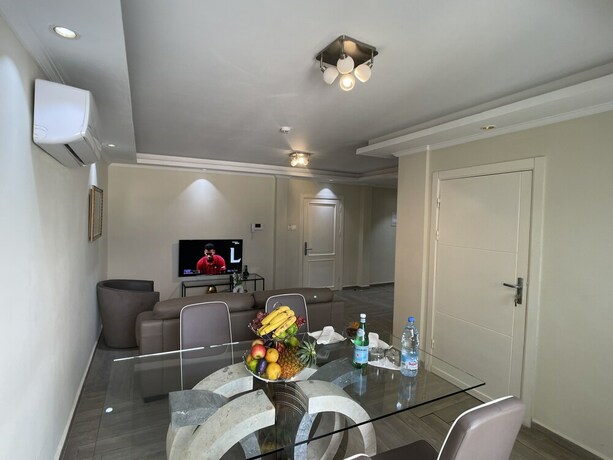 Imagen de la habitación del Hotel Suita. Foto 20