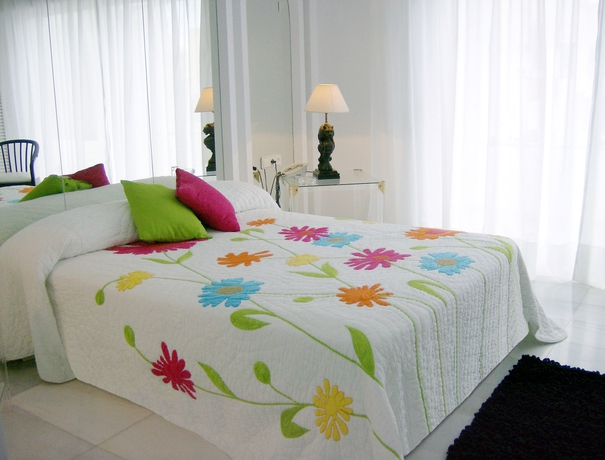 Imagen de la habitación del Hotel Suite Albayzin del Mar. Foto 6