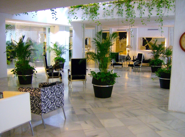 Imagen de los interiores del Hotel Suite Albayzin del Mar. Foto 13