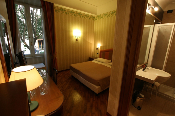 Imagen de la habitación del Hotel Suite Beccaria in Piazza del Popolo. Foto 8