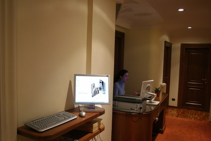 Imagen de los interiores del Hotel Suite Beccaria in Piazza del Popolo. Foto 13