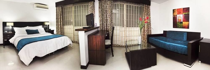 Imagen de la habitación del Hotel Suite Comfort. Foto 5