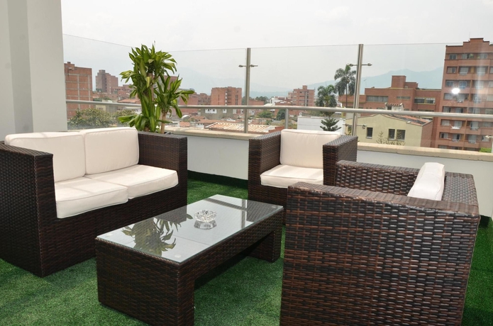 Imagen de los interiores del Hotel Suite Comfort. Foto 12