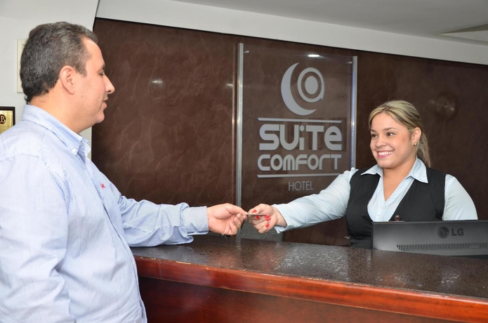 Imagen de los interiores del Hotel Suite Comfort. Foto 14
