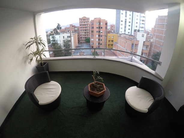 Imagen de los interiores del Hotel Suite Comfort. Foto 15