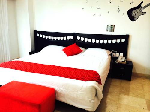 Imagen de la habitación del Hotel Suite Continental. Foto 4