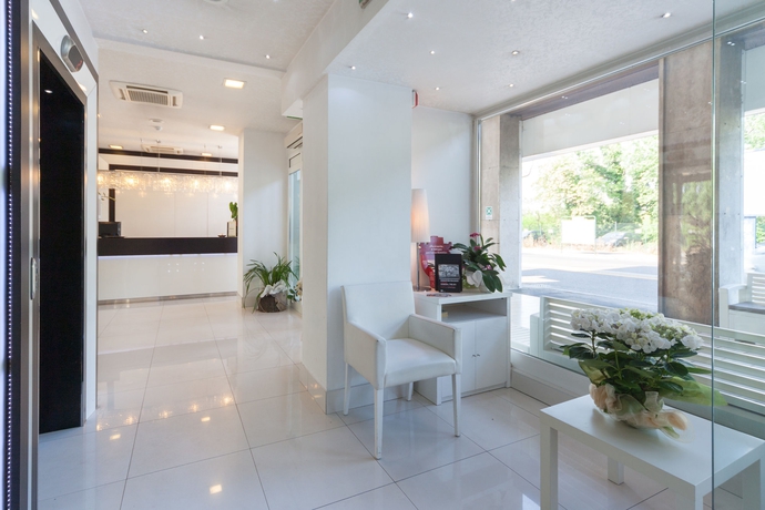 Imagen de los interiores del Hotel Suite Elite. Foto 11