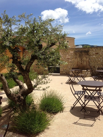 Imagen de los exteriores del Hotel Suite Home Apt En Luberon. Foto 6