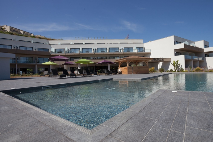 Imagen de la piscina del Hotel Suite Home Porticcio. Foto 11