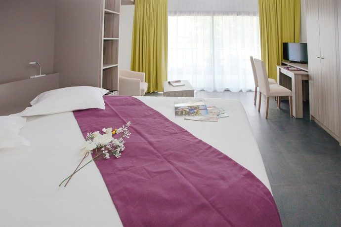 Imagen de la habitación del Hotel Suite Home Porticcio. Foto 7