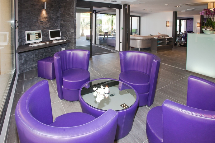 Imagen de los interiores del Hotel Suite Home Porticcio. Foto 10